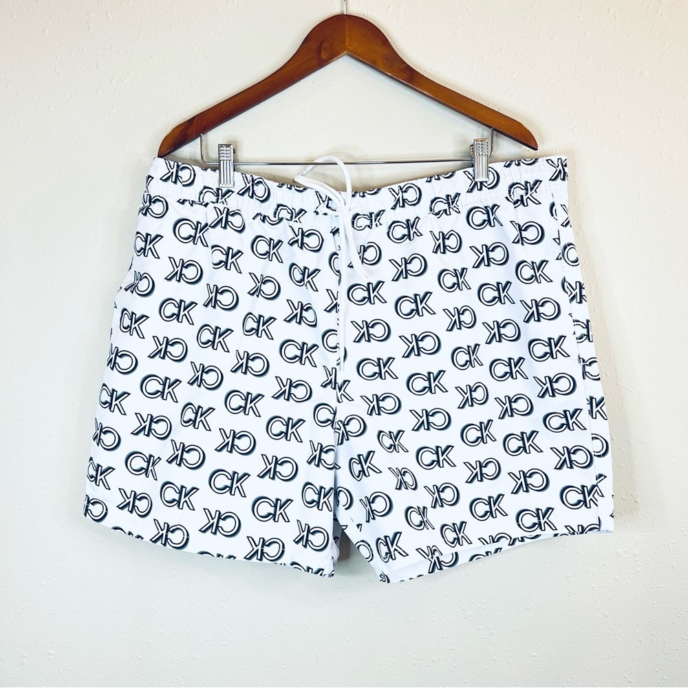 Calvin Klein Men’s Logo Signature White Black Swim Trunk Shorts Sz XXL NWT